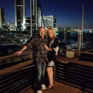 Meet your Posher, Dennis